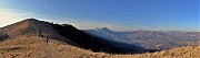 41 Ampia vista panormica verso cima Linzone a sx e Resegone-Val Imagna-Orobie a dx